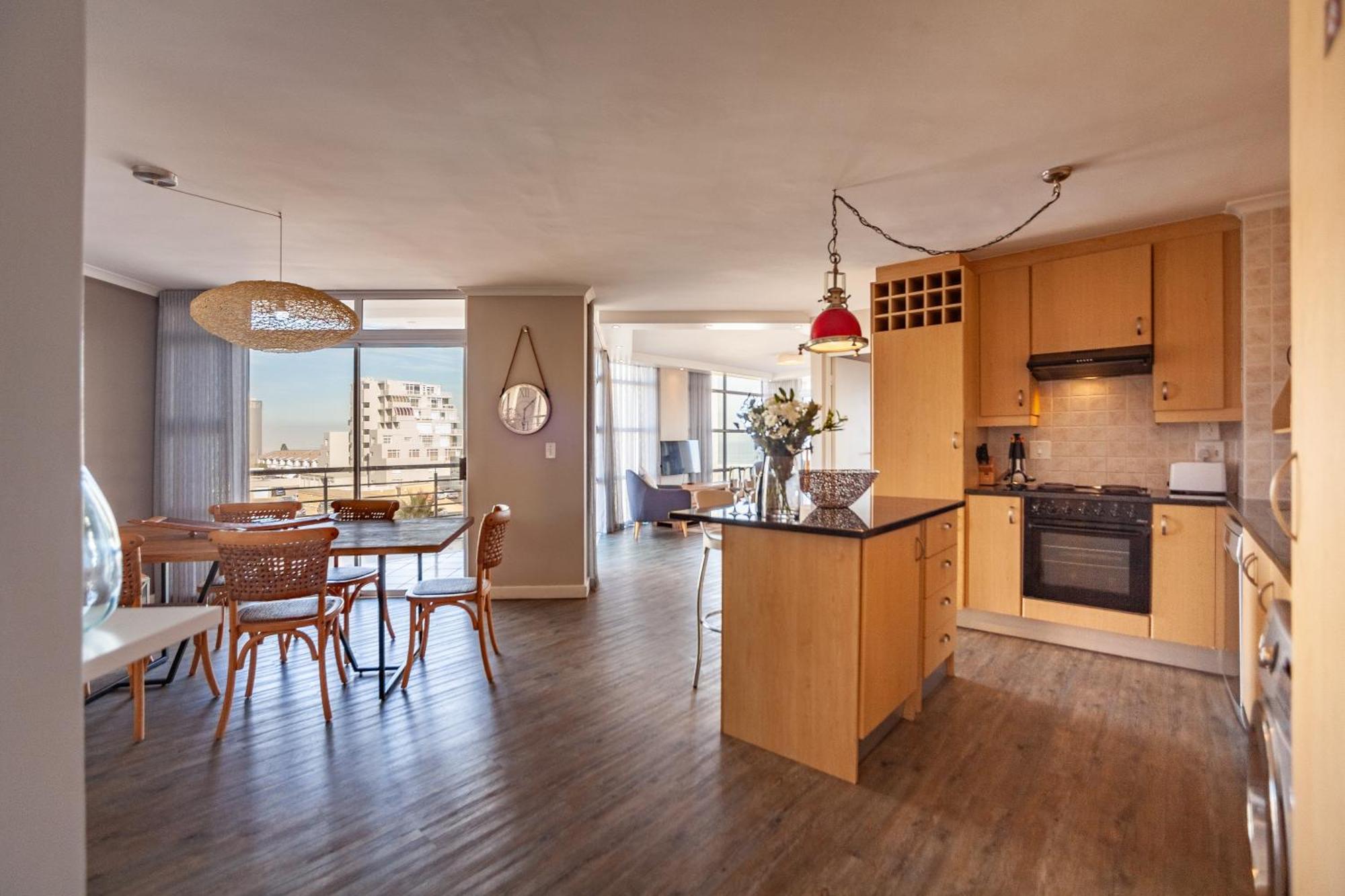 Luxury Ocean View Beachfront 2 Bed Apartment -206 The Waves, Blouberg, Cape Town Bloubergstrand Exterior photo